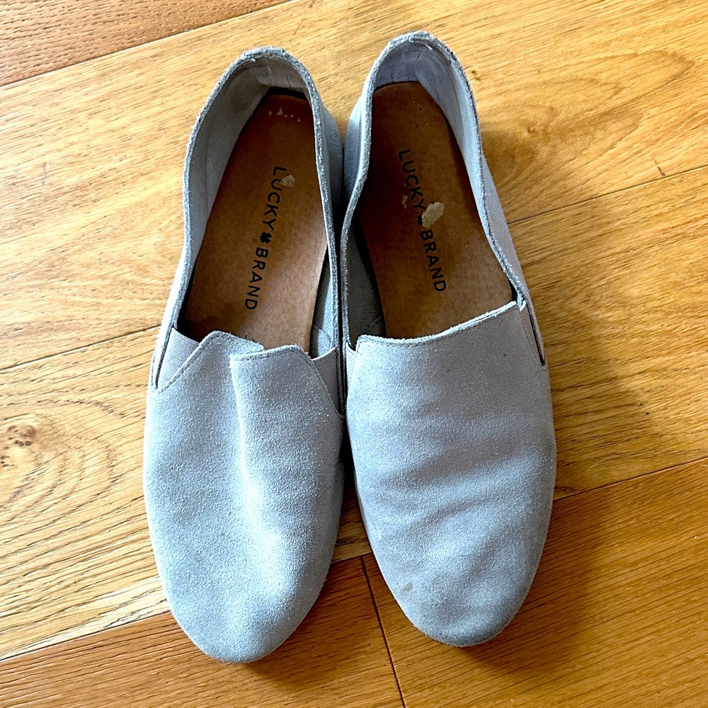 Lucky Brand Women’s Light Gray Slip-On Loafers